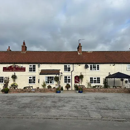 Wellington Sleeps 2 Pets Ok Free Parking Northallerton